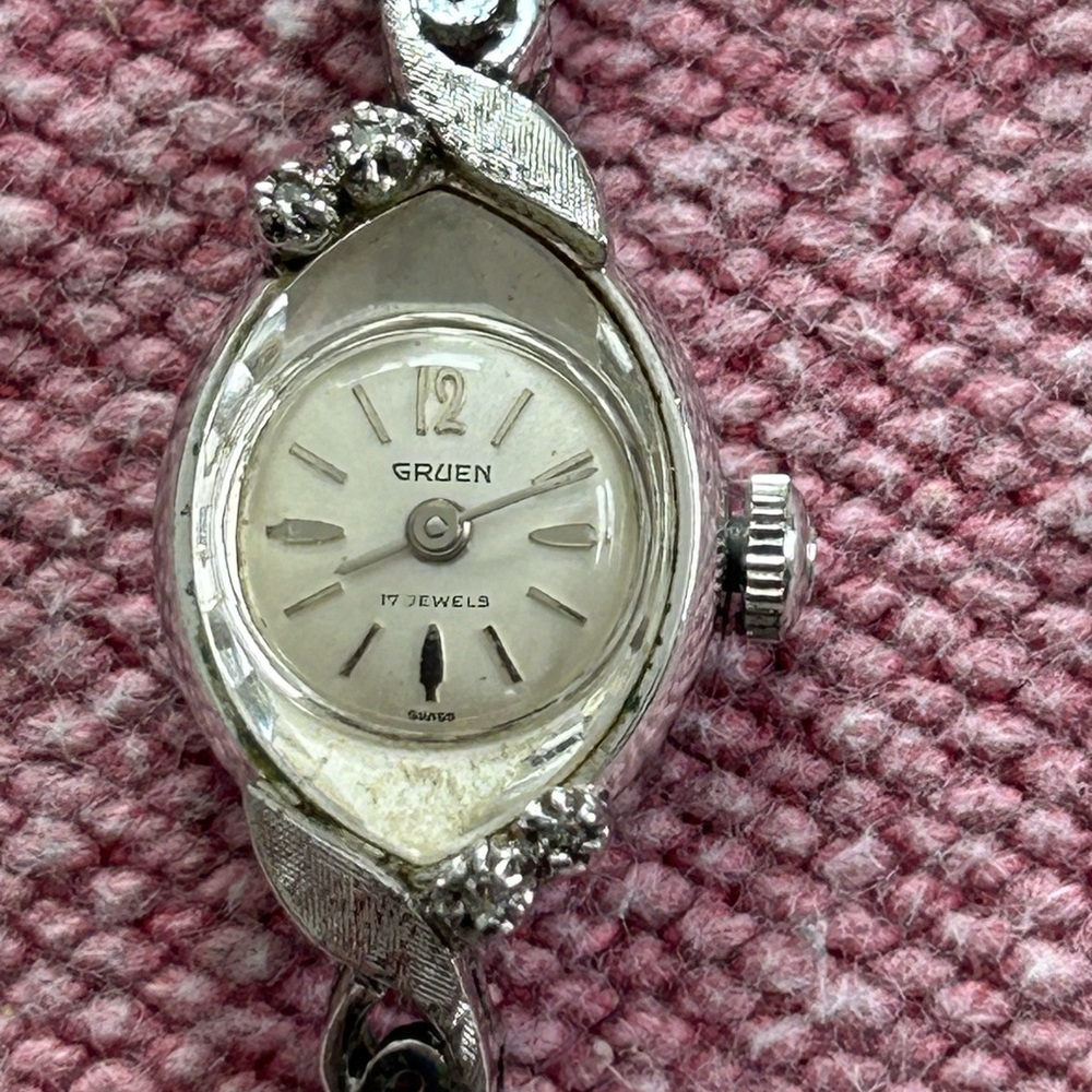 Vintage Gruen Women's Watch 17 Jewels Swiss 10k RGP with Diamond Accents Works